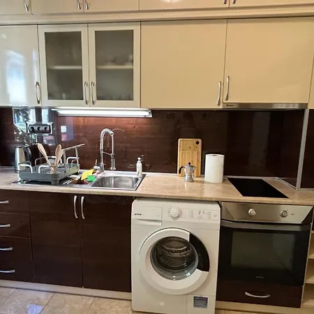 Quiet 2 Bedrooms Downtown Appartement *