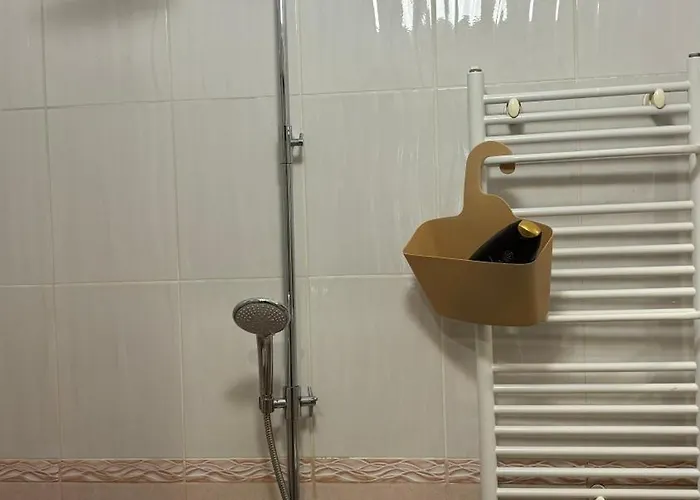 Quiet 2 Bedrooms Downtown Apartamento