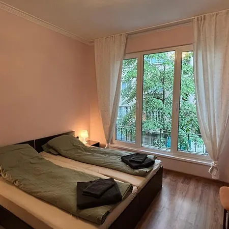 Quiet 2 Bedrooms Downtown * Sofia